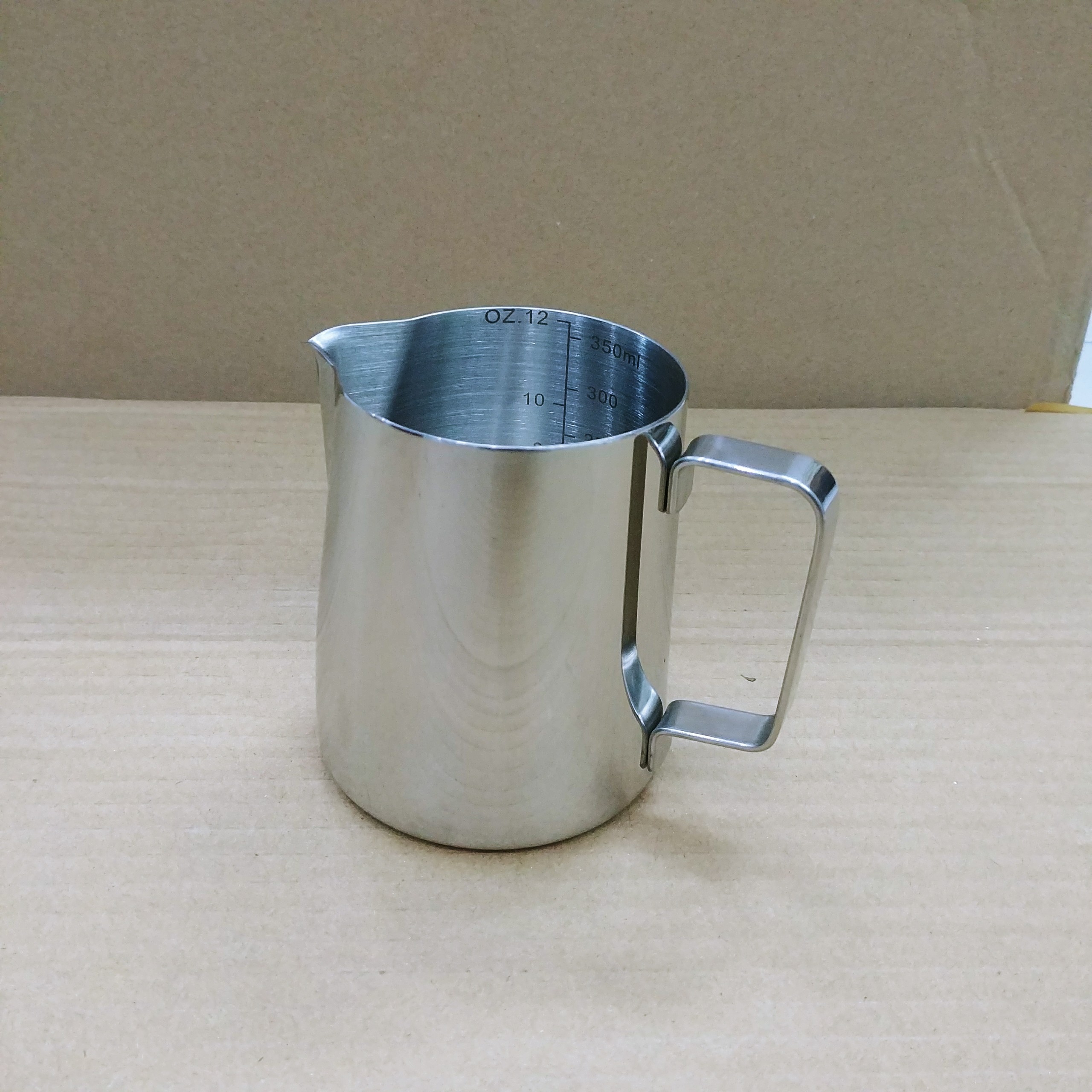 CA ĐÁNH SỮA INOX CÓ VẠCH CHIA 350ML