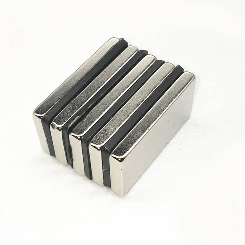 Nam châm đất hiếm 40x25x5mm từ tính mạnh