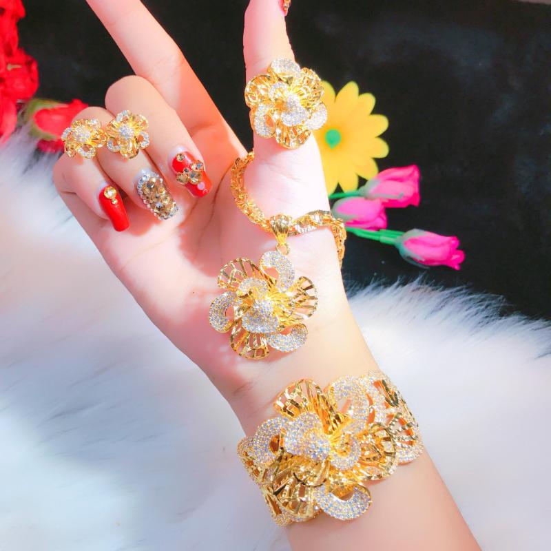 Bộ Trang Sức Vàng Hoa Hoa Xoay Xi Vàng 18k - Givishop - B4070753 , Bền Màu, Sáng Như Vàng Thật, Chất Liệu Bạc Thái, Không Đen, Không Ngứa - Thiết Kế Đi Tiệc, đồ trang sức vàng, nữ trang bộ vàng 18k, trang sức vàng, nữ trang vàng 18k
