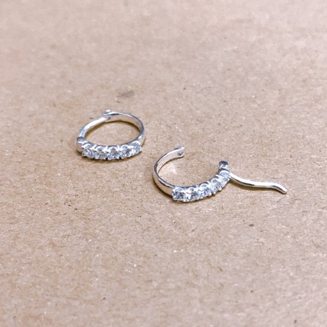 Bông tai bạc Tlee, khuyên tròn nạm đá chốt cài nữ tính- TleeSilver