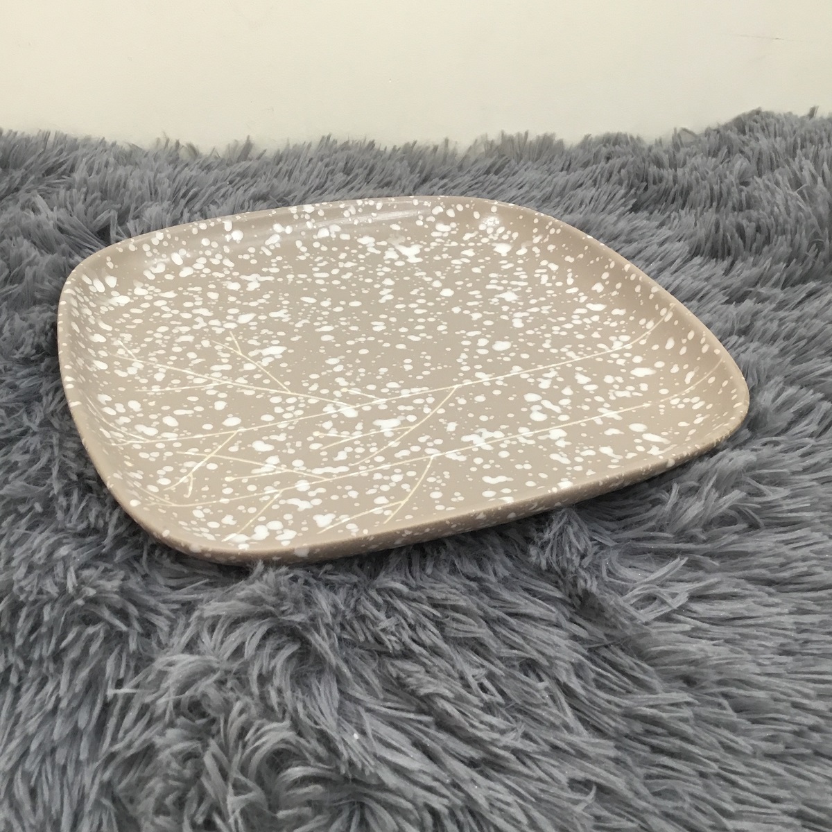 DĨA VUÔNG 27 CM - IKIA