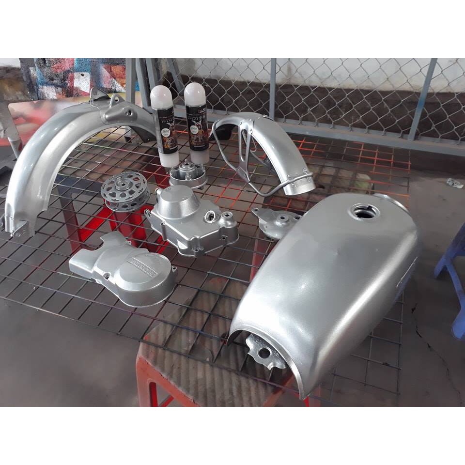 Sơn xịt Samurai Màu Bạc Silver Y35