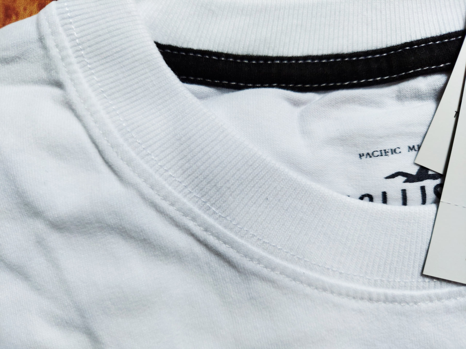 Áo thun Hollister Basic Icon White