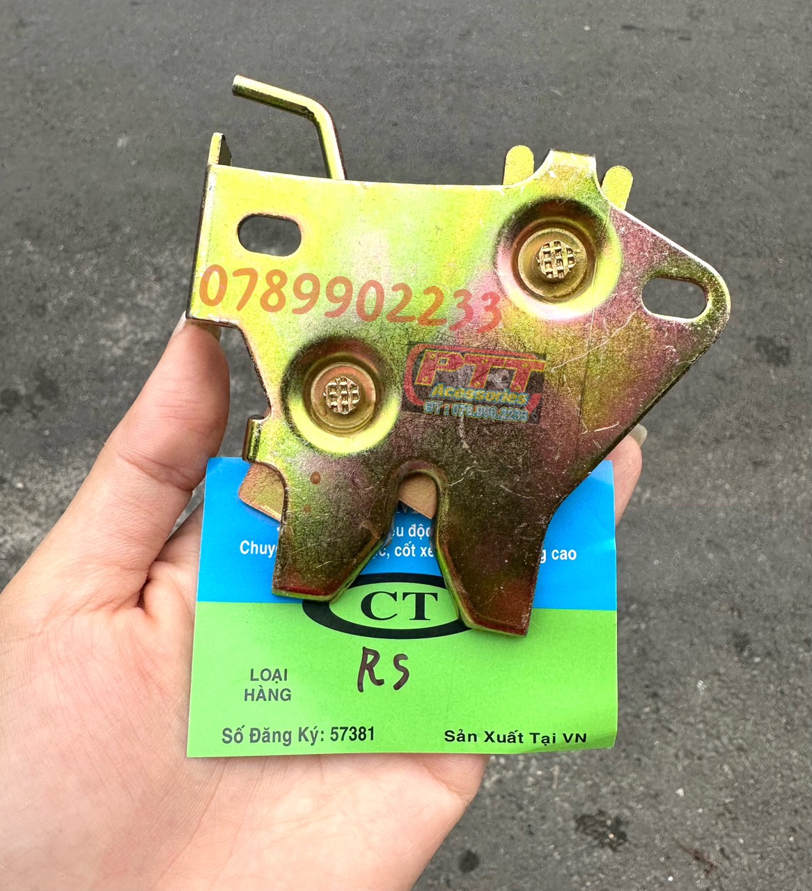 PAS KHOÁ YÊN SAU XE WAVE RS