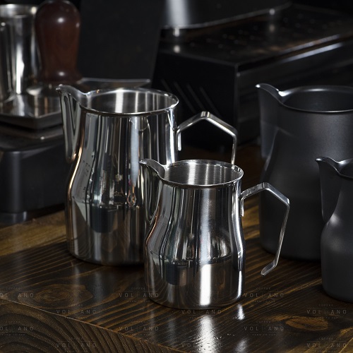 [HCM]Ca đánh sữa Motta màu bạc Inox 304 mũi tròn