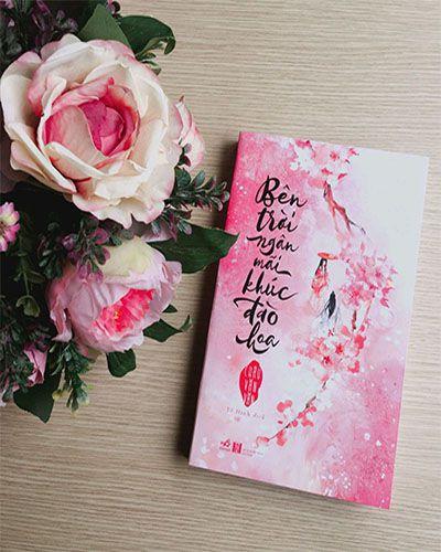 BÊN TRỜI NGÂN MÃI KHÚC ĐÀO HOA