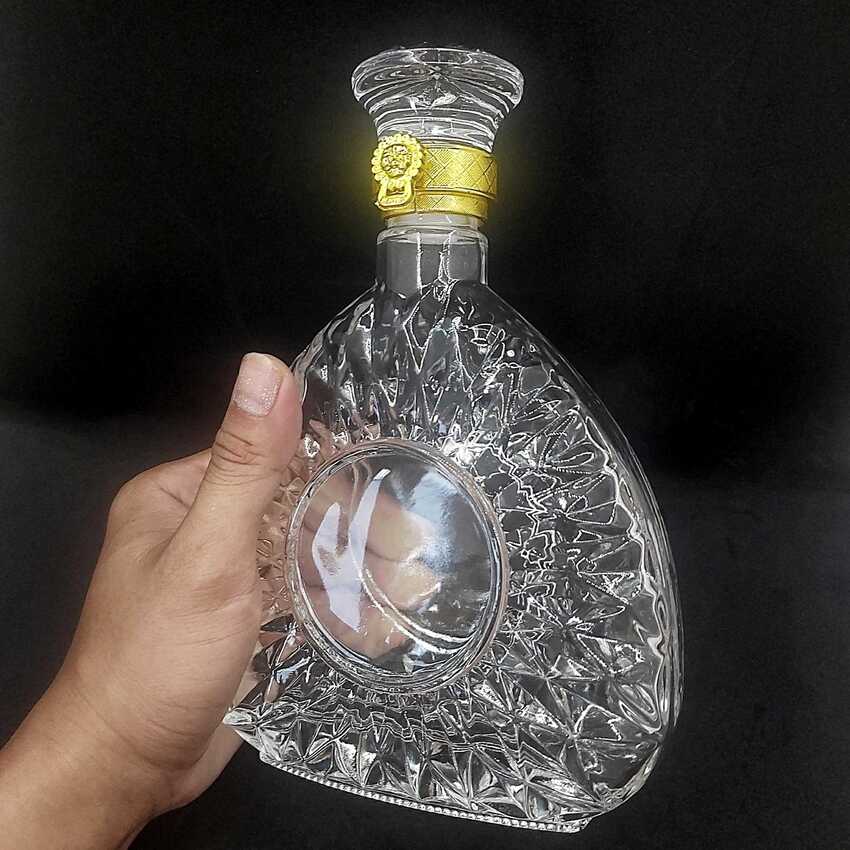 Glass bottle 500ML XO – Triangle Shape – C1 pattern - 1 bottle
