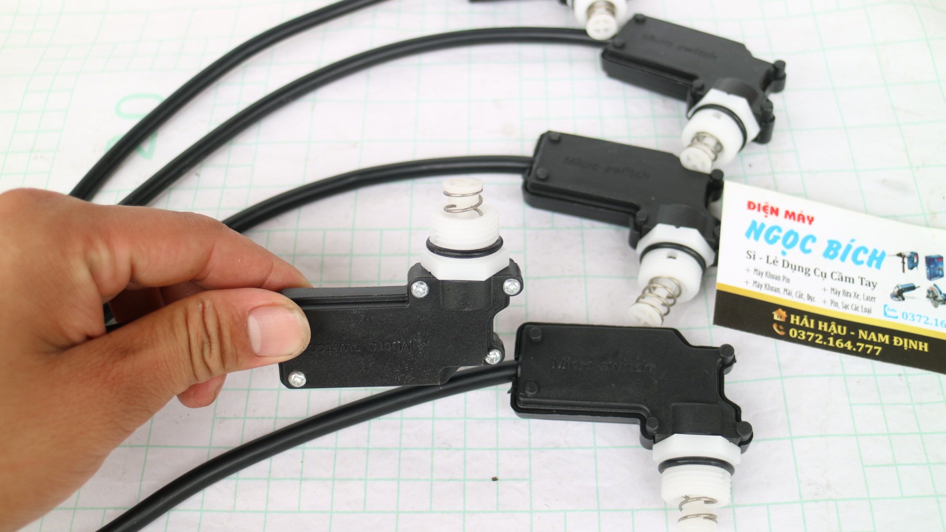 Rơ Le Tự Ngắt Máy Rửa Xe Mini Gia Đình( 2 chi tiết)