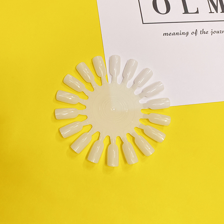 Móng mẫu tập vẽ vỉ tròn răng cưa (1 bịch 10 vỉ 180 móng)