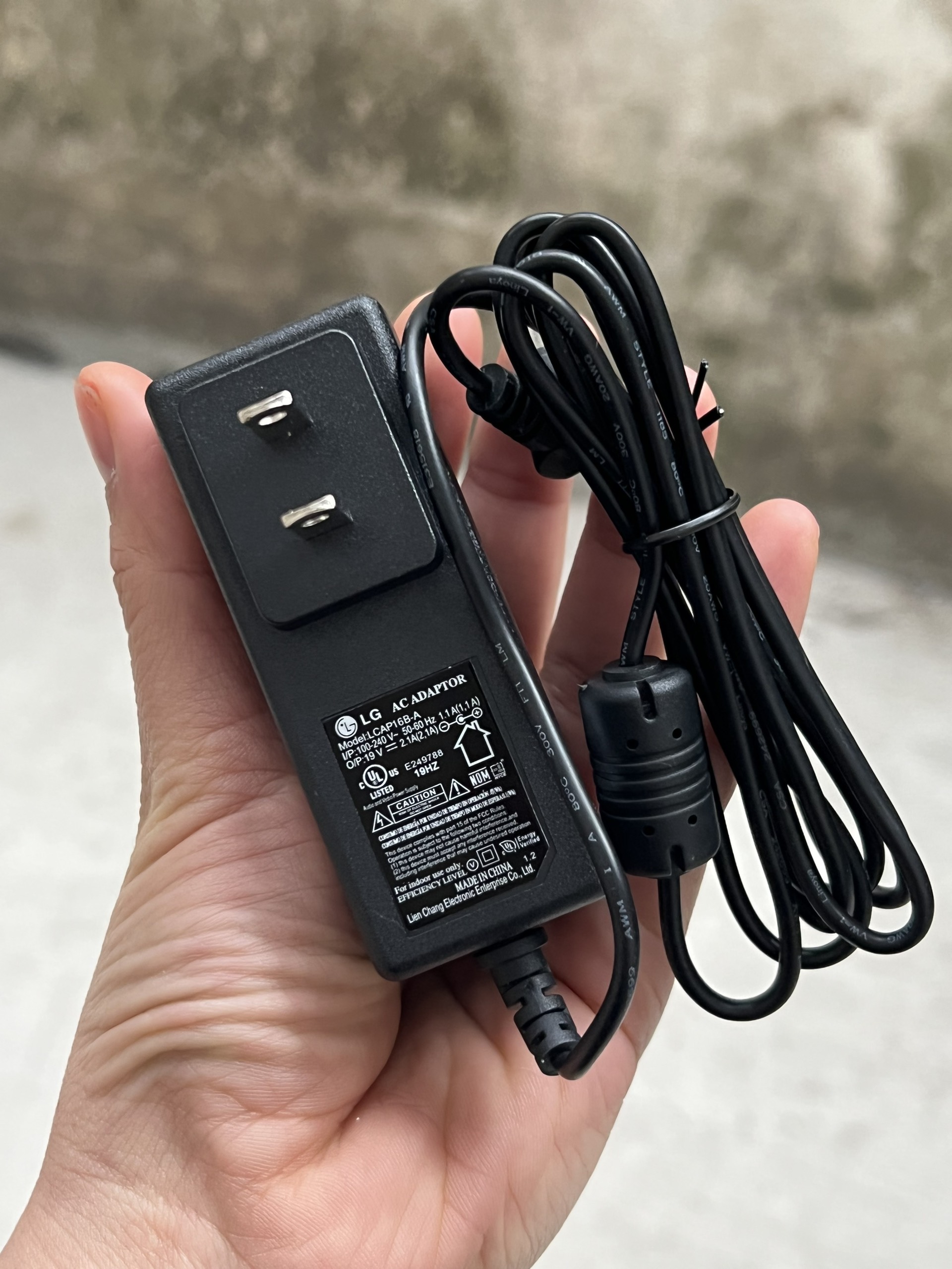 Adapter Dây Nguồn Màn Hình LG 19V - 2.1A