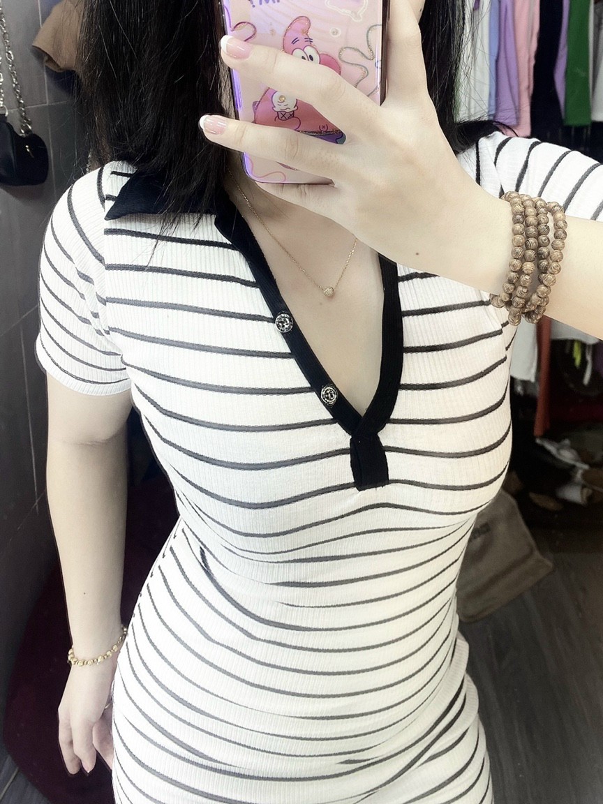Đầm kẻ sọc mẫu mới