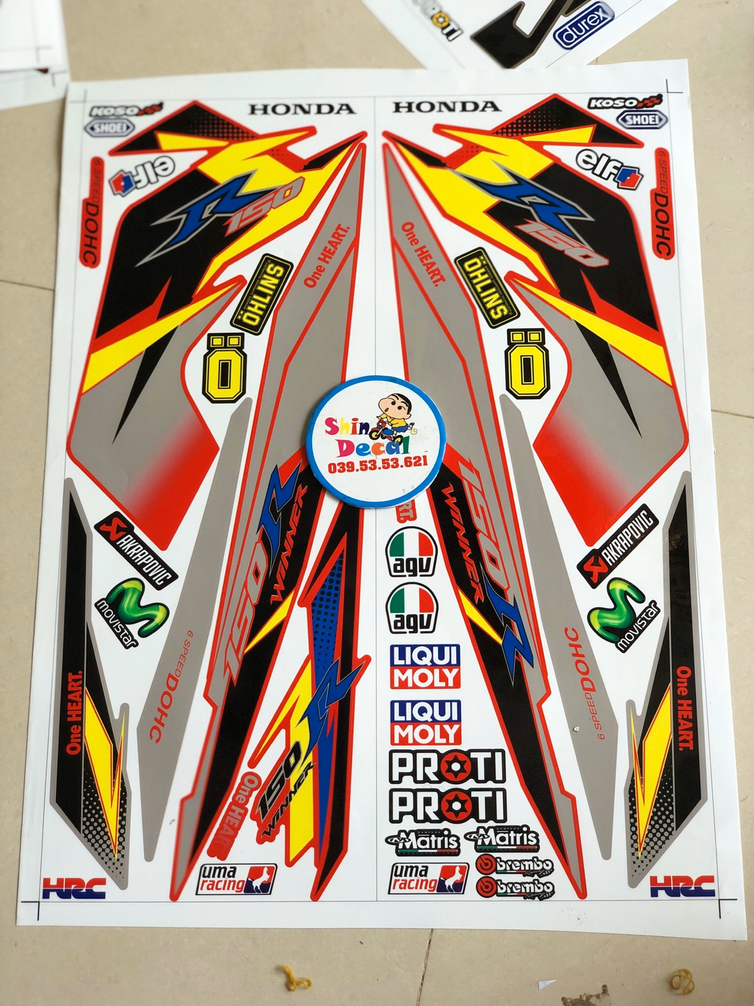 Tem rời winner chữ R dán xe đỏ