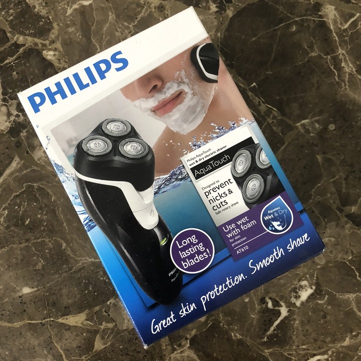 Máy cạo râu nhãn hiệu Philips cao cấp AT610
