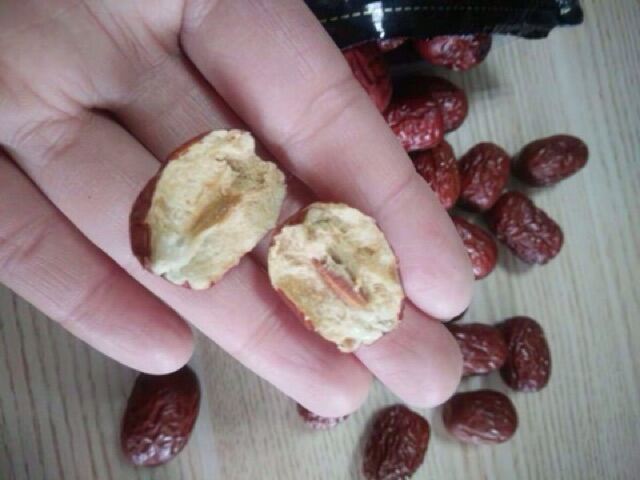 100g táo đỏ tân cương