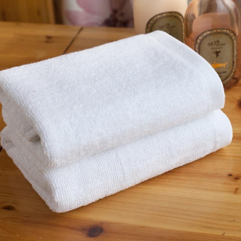 Khăn tắm trắng khách sạn 70 * 140cm, nặng 500g