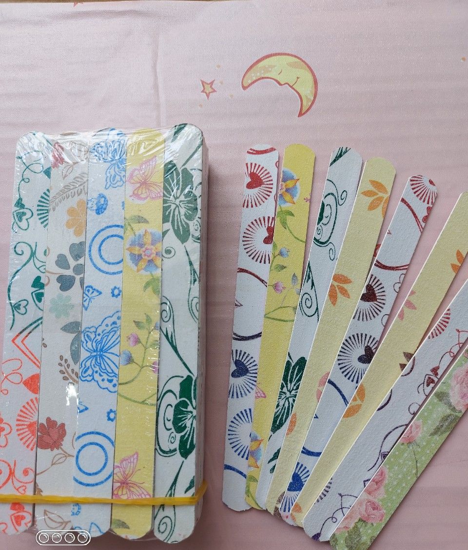 [HCM] DŨA MÓNG TAY ,MÓNG CHÂN BÔNG