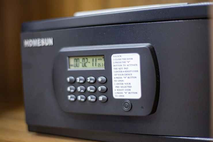 KÉT SẮT HOMESUN FD-2042A- Đen Chính Hãng