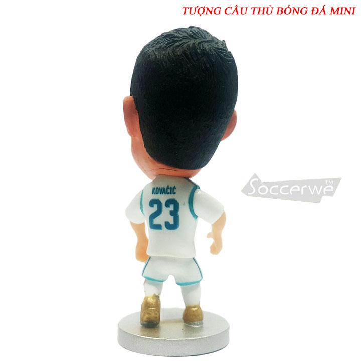 Tượng cầu thủ bóng đá Mateo Kovacic