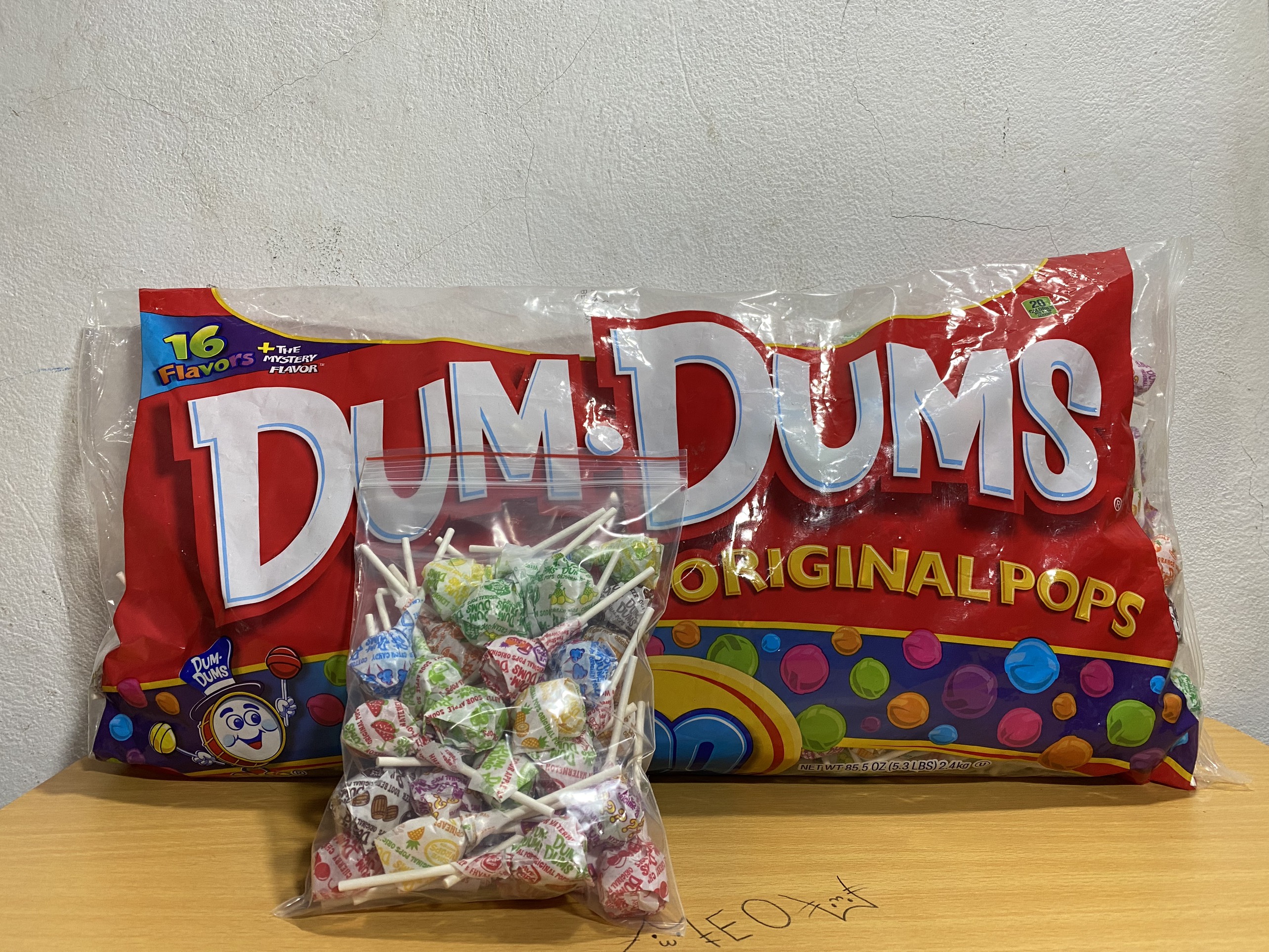 Kẹo mút hoa quả Dum - Dums - Mỹ