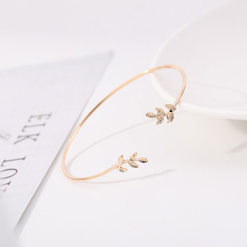 Vòng tay lá FAVOURIE