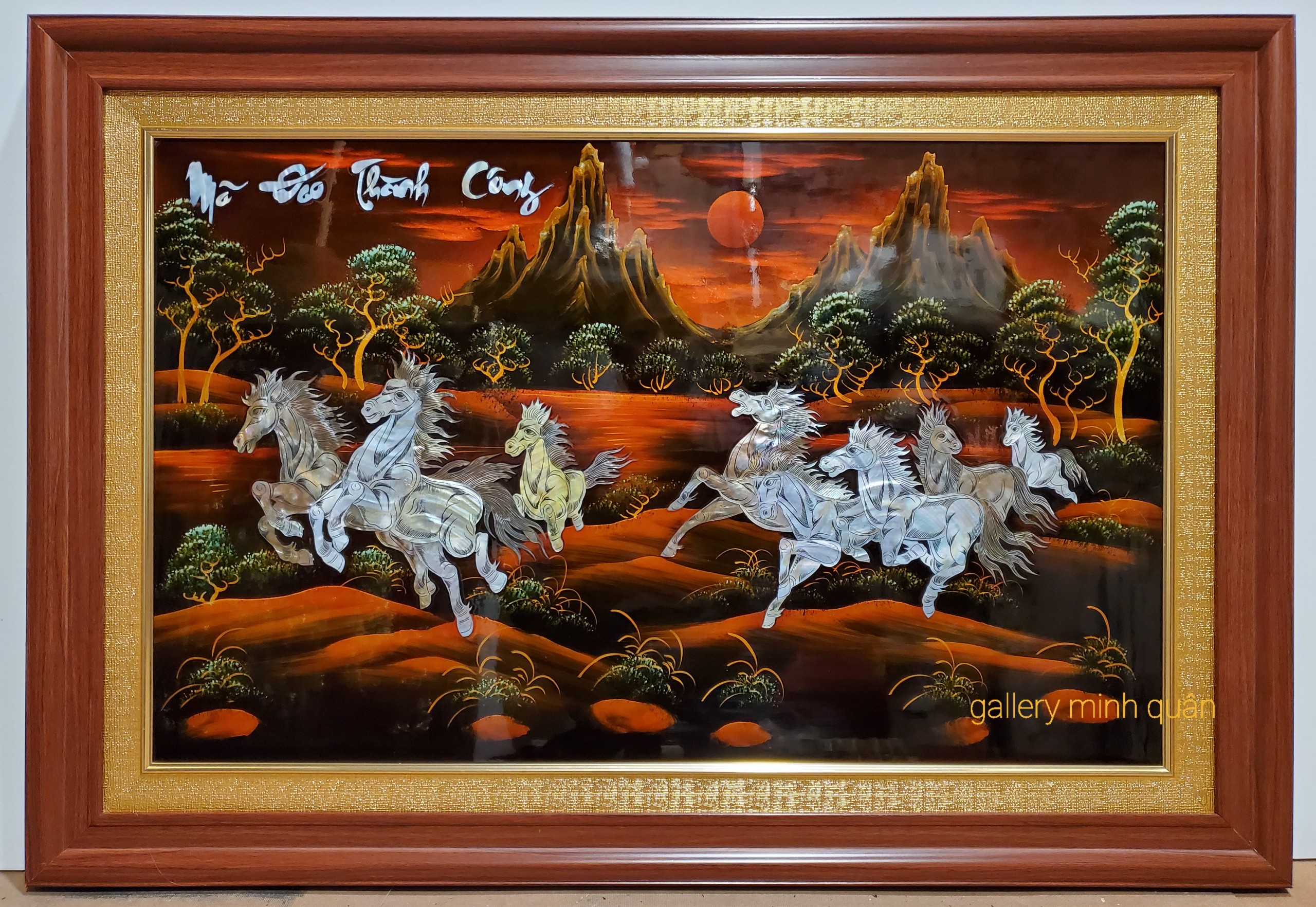 Tranh sơn mài khảm ốc -Mã Đáo Thành công