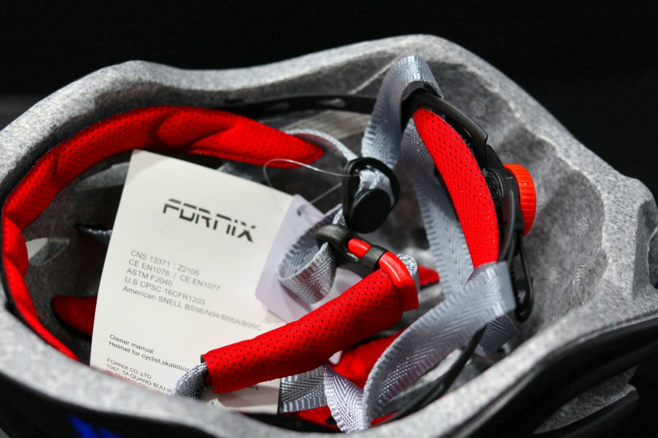 Mũ Bảo Hiểm Xe Đạp FONIX  X1 (MÀU ĐEN LÁ )