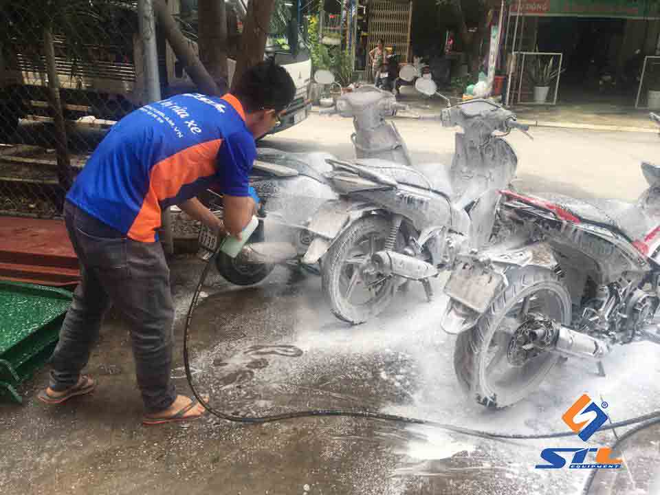 Bột rửa xe không chạm Zero pha 30 lít nước
