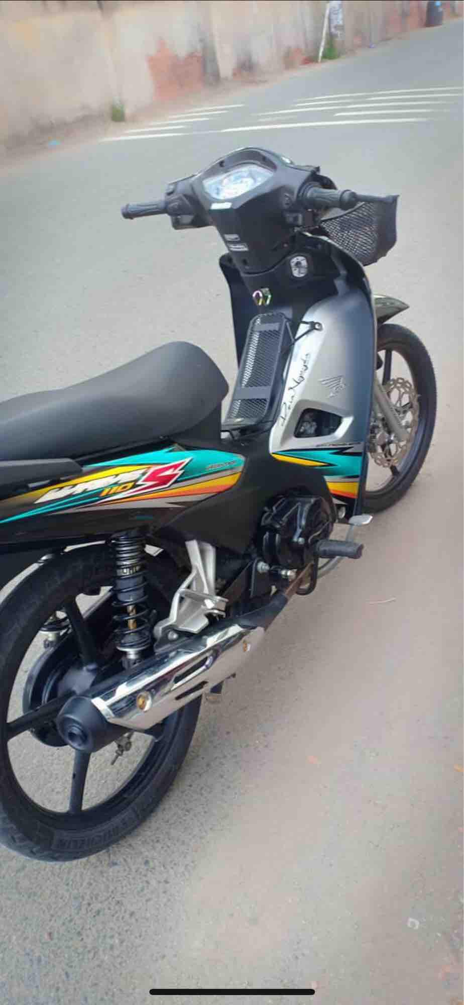 [ QUÍ KHÁCH VUI LÒNG MANG TEM RA TIỆM CHO THỢ DÁN] TEM RỜI wave S 2017 --2019 dán xe đen