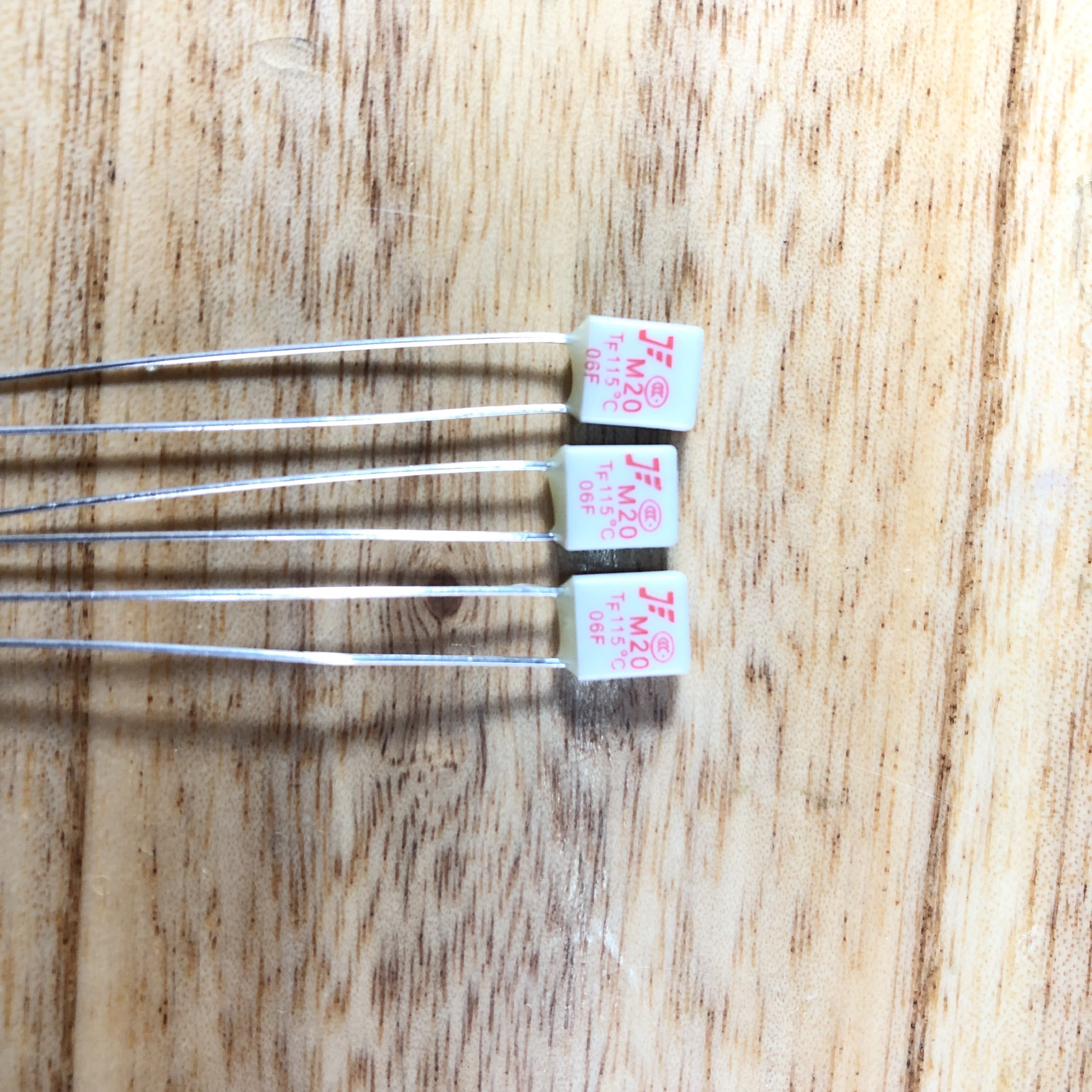 Cầu chì quạt M20-115 độ(2 cái) # phụ tùng quạt