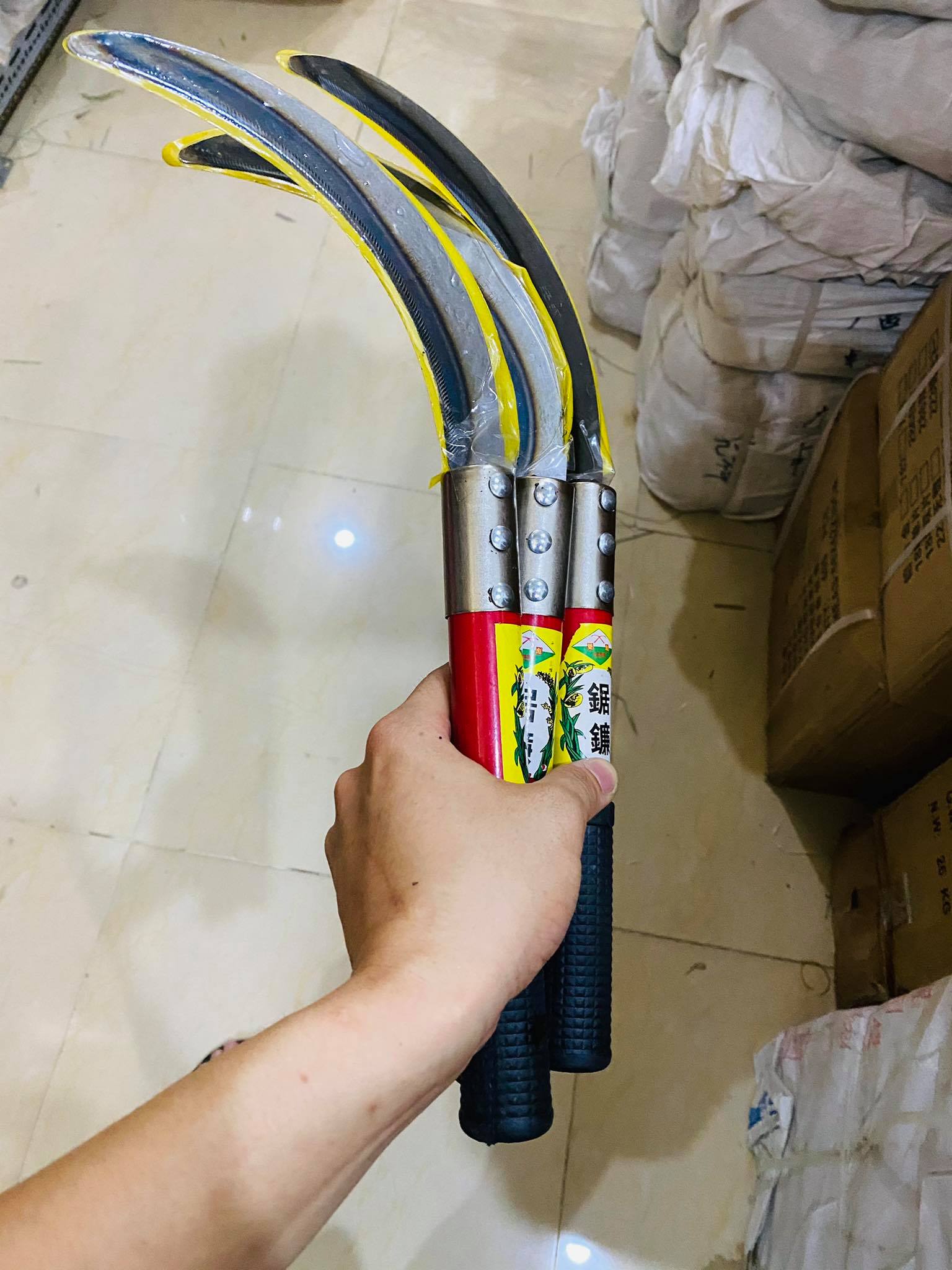 Liềm cắt cỏ,lưỡi hái cắt cỏ