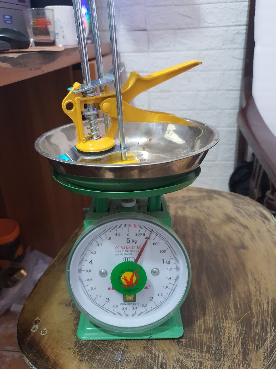 KÍCH NÂNG GẠCH  ỐP TƯỜNG 3 TRỤ
