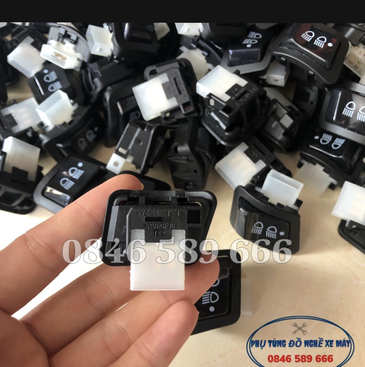 Combo 10 Công Tắc Tắt Đèn Xe Máy Honda Đời Mới
