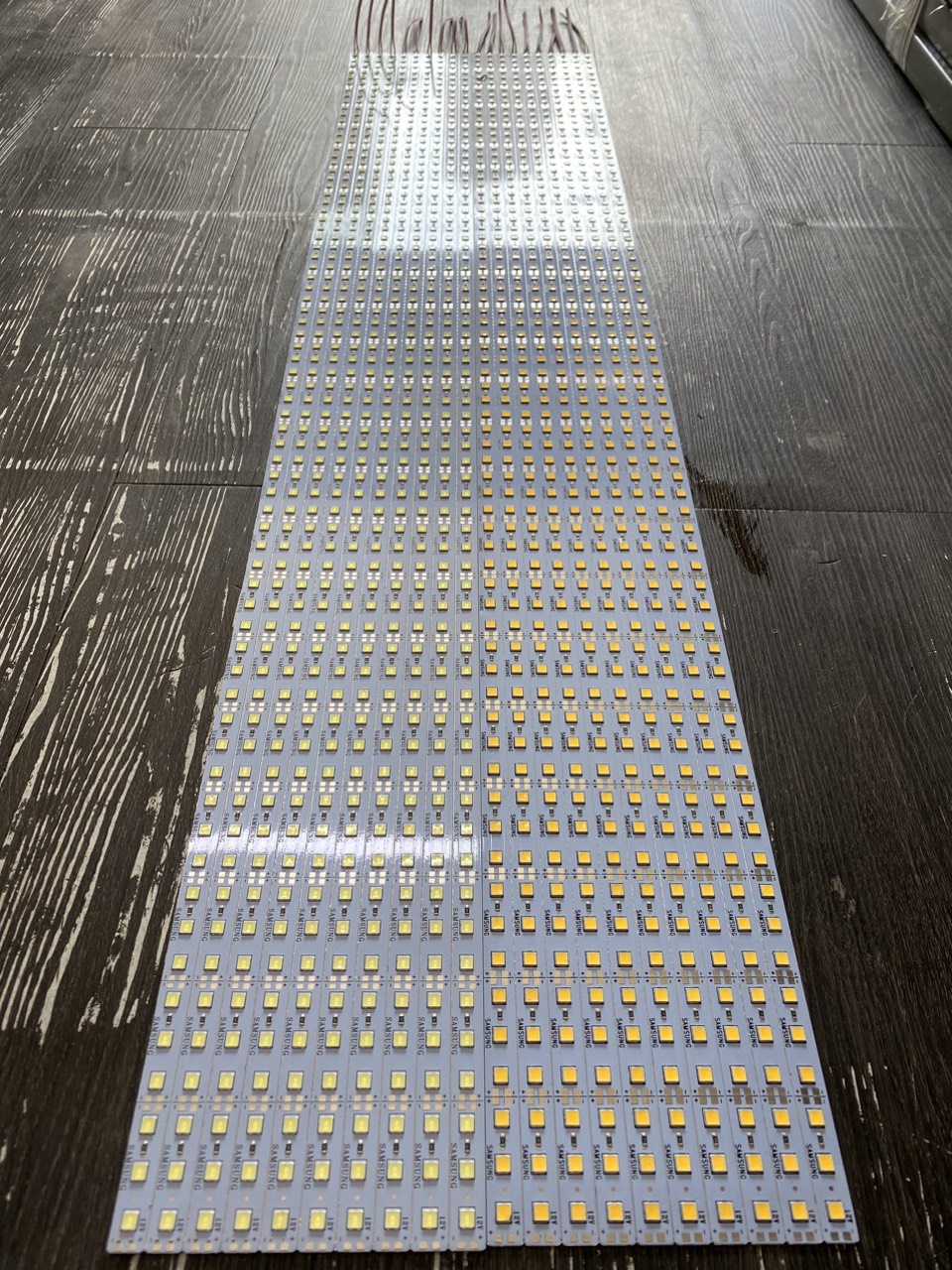 LED THANH 5054 -12V- DÀI 1M BẢN 10 THANH