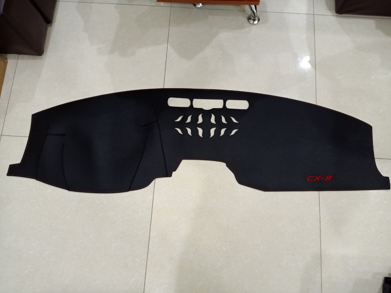 Thảm taplo da cao cấp vân carbon cho xe mazda cx8 form 2019-2020-2021-2022-2023