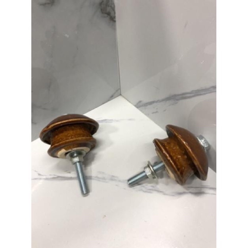 Con sứ đỡ dây điện kèm ốc vít