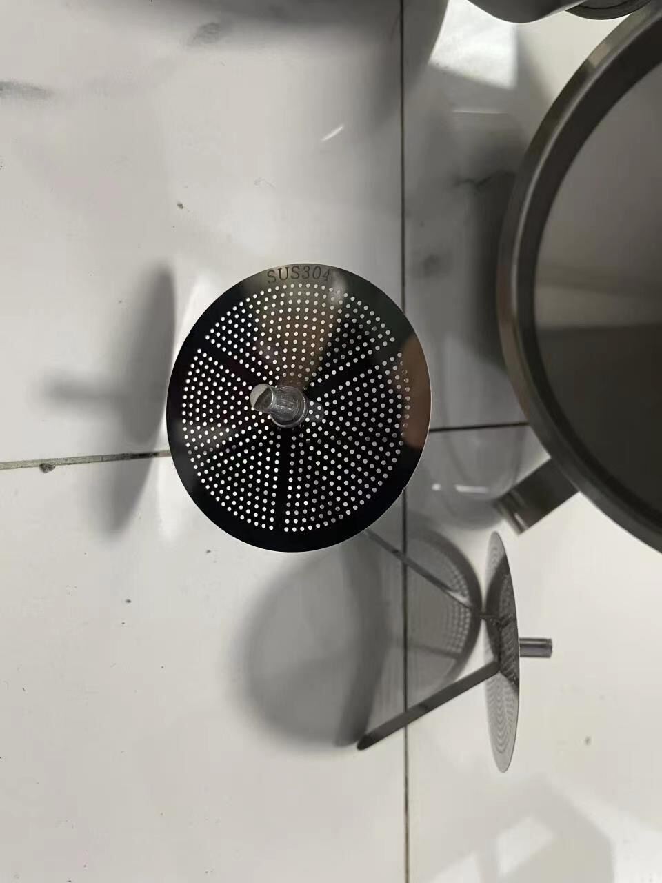 Phễu , quặn inox 304 có lưới lọc cao cấp