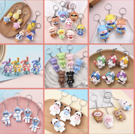 Sỉ 100 cái móc khoá thời trang hoạt hình dễ thương cute đeo balo xe máy tiện lợi