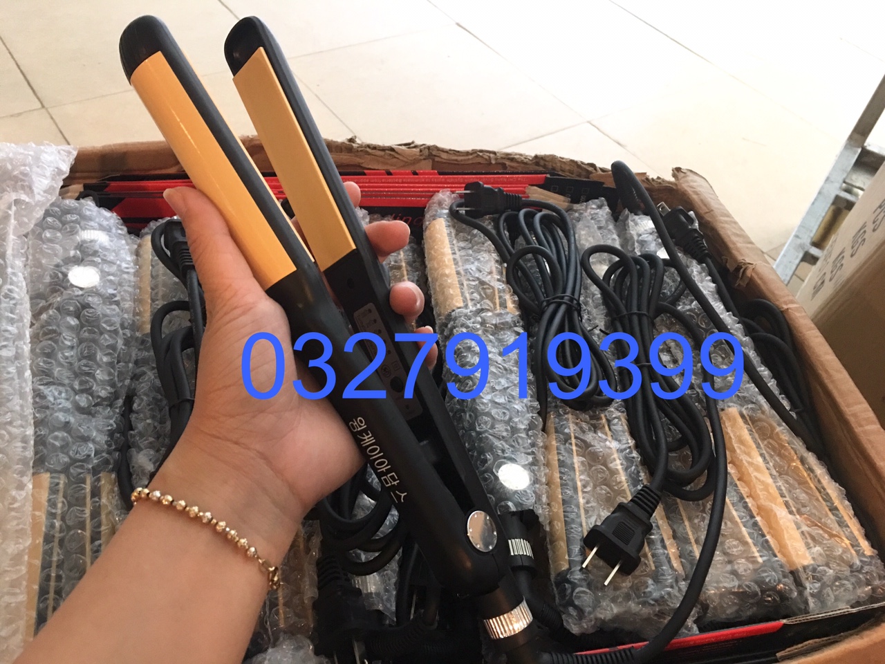 Professional 2in1 119 High-End Hair Straightener with 5 Temperature Levels 140-220 ° C, Non-Stick Ceramic Surface, Compact Design, Saves Time and Electricity, Protects Hair When Overloaded.
