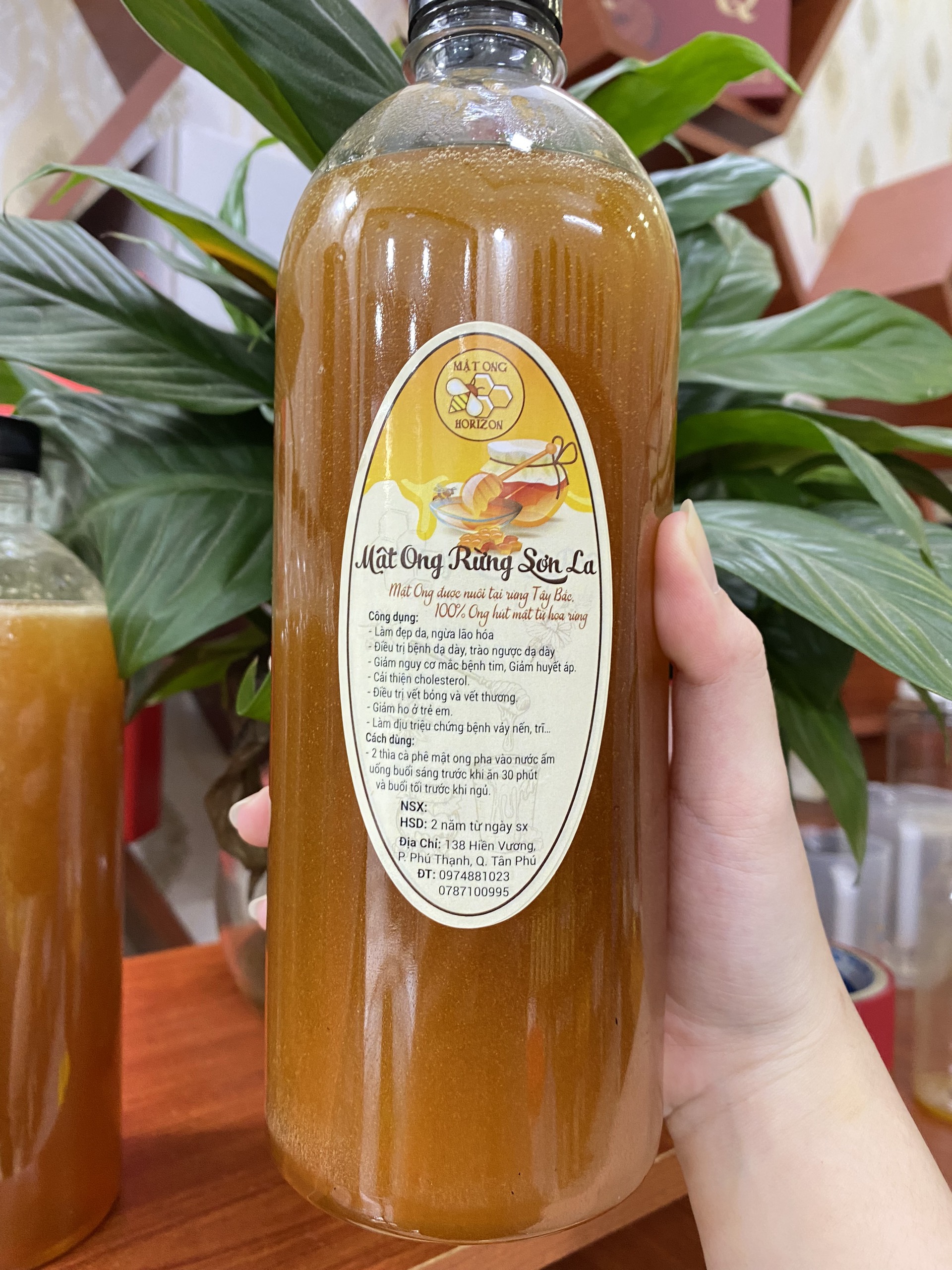 Mật ong rừng sơn la nuôi thả tự nhiên