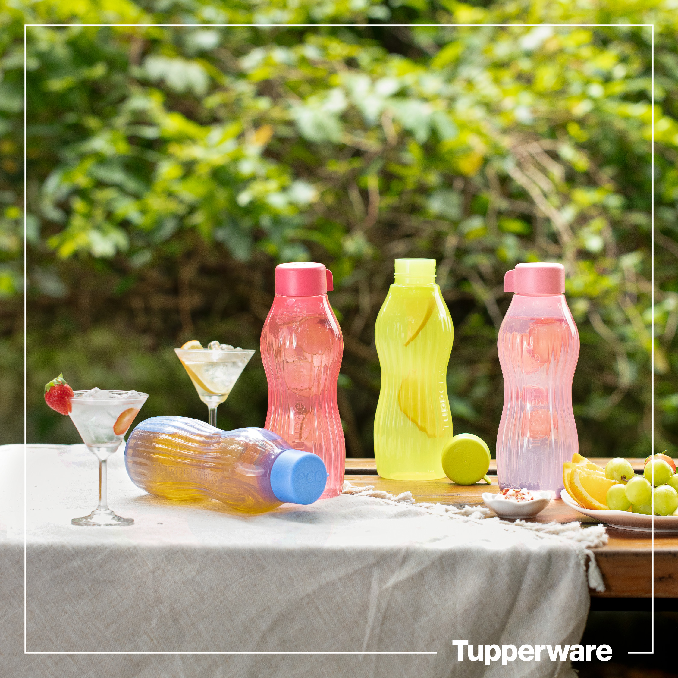 Bình nước Tupperware Eco Bottle Freezerable 880ml
