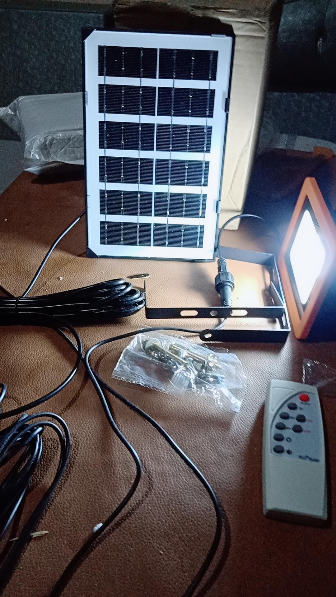 (Giá siêu rẻ) Đèn led năng lượng mặt trời Solar Light 65W