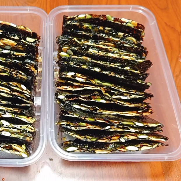Bánh Rong Biển Kẹp Hạt 250Gr
