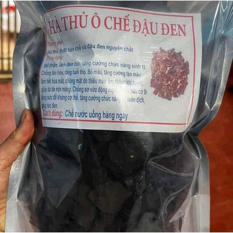 hà thủ ô chế đỗ đen