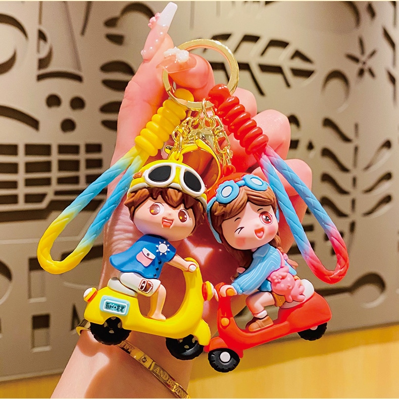 Móc Khóa Cặp Đôi Lái Xe Dây Treo Key Chain Đeo Balo
