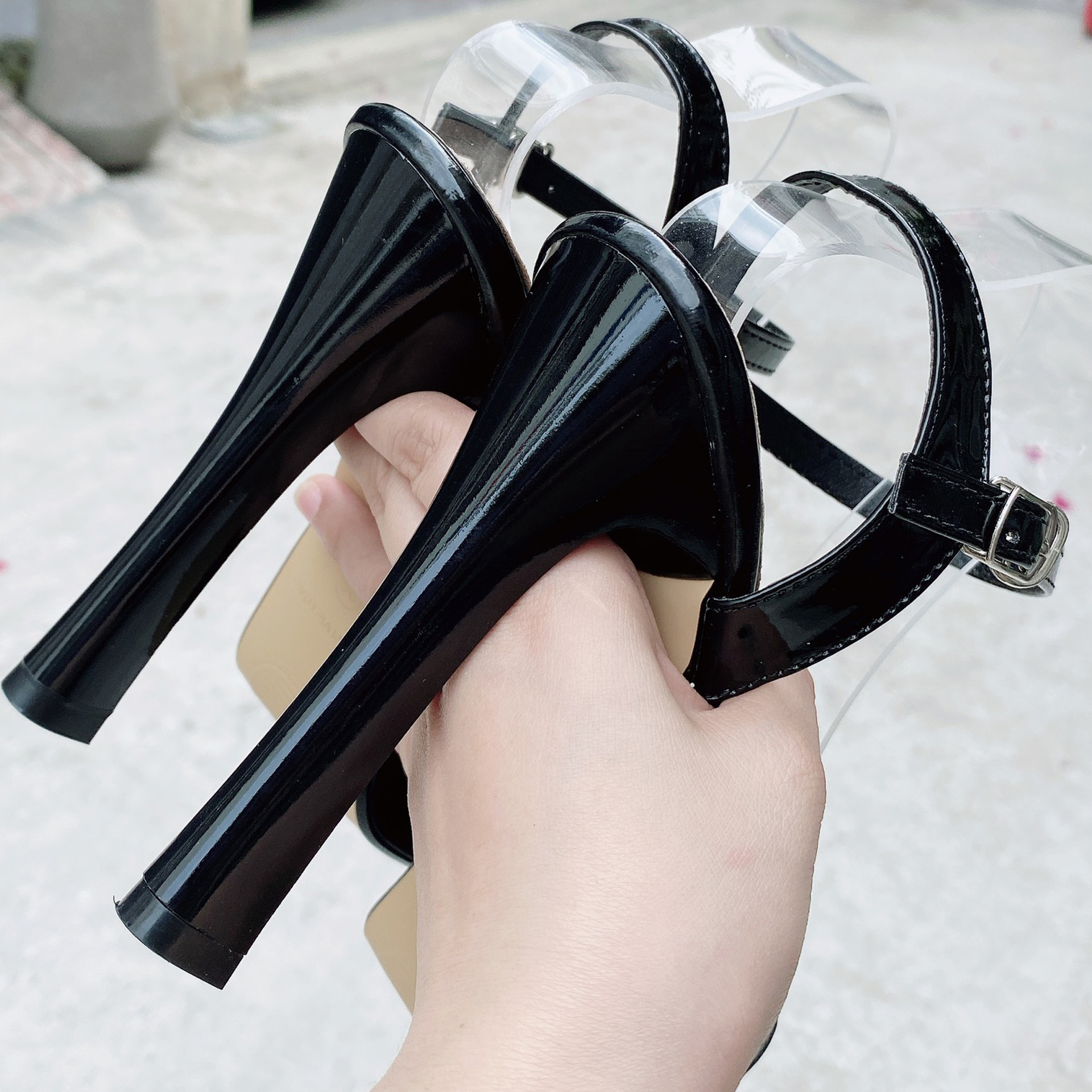 Giày cao gót 13 phân quai mảnh đế đúc ĐEN