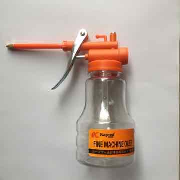 Bình bơm dầu, vịt bơm dầu bằng nhựa 300cc