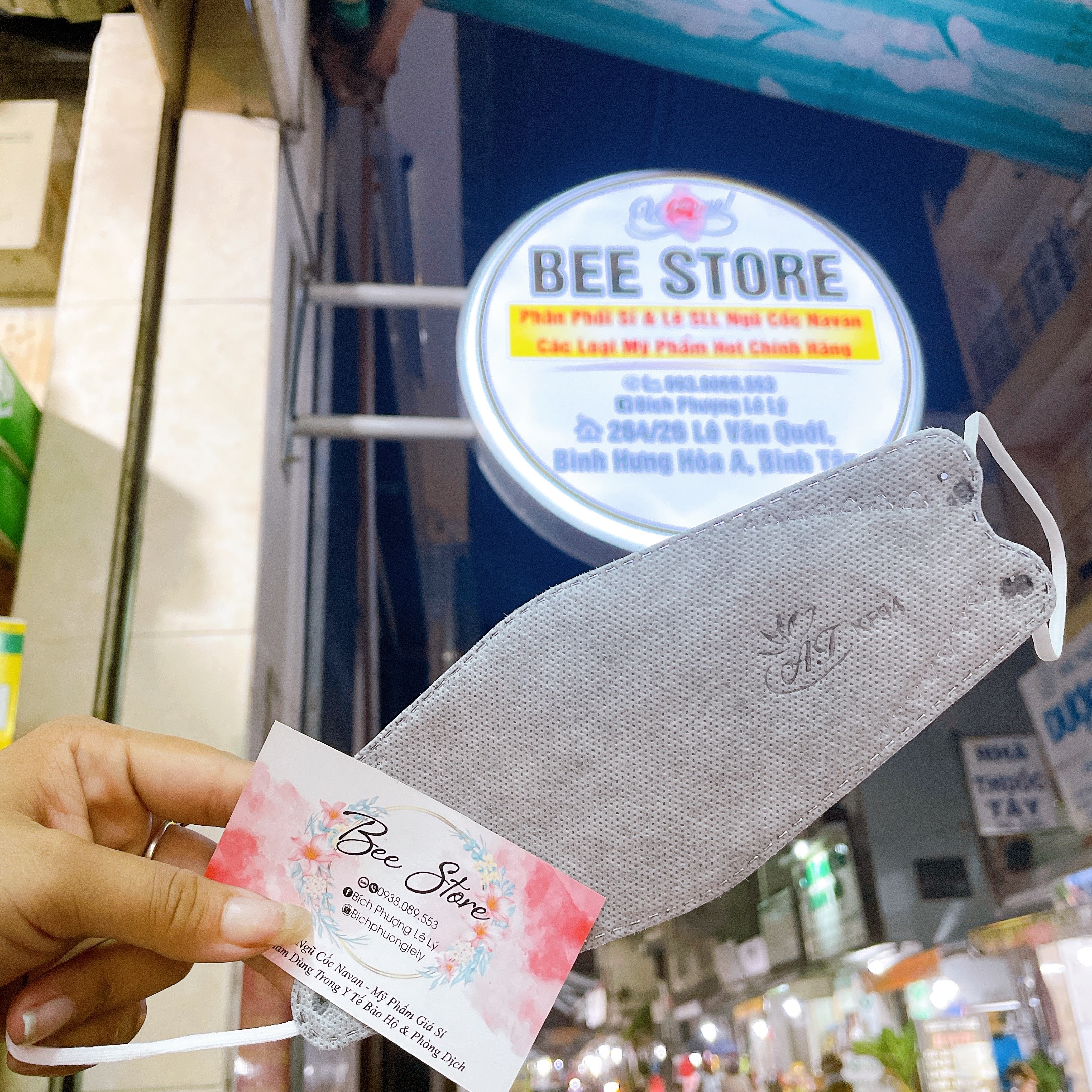 HOÀN TIỀN 15% - THÙNG 300 CÁI KHẨU TRANG KF94 4D SIÊU TỐT