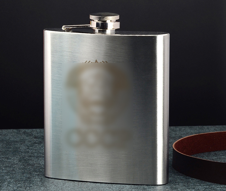 Bình rươu inox truyền thống 0.5L 18 oz bao da cá tính