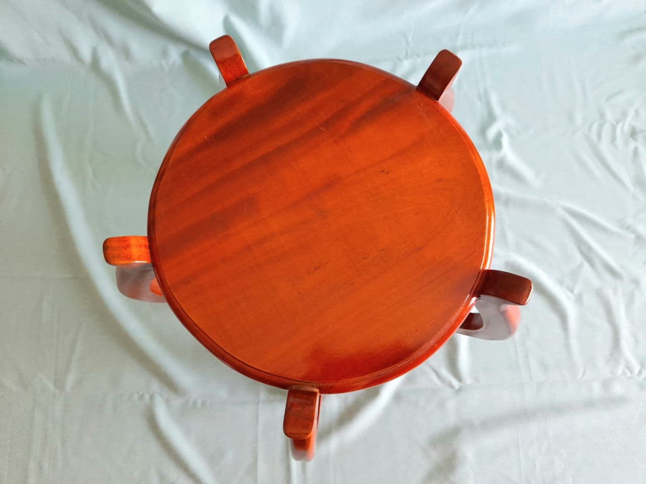 Đôn để chung bông ,gổ xa cừ...( k có bình hoa)