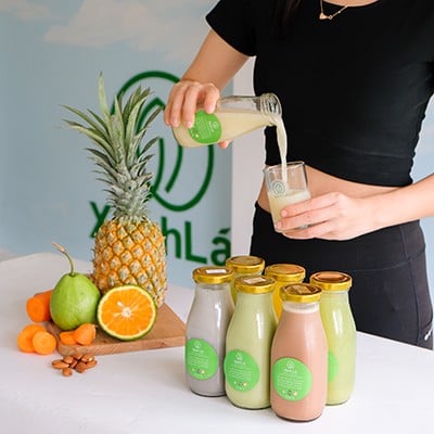 CHAI THỦY TINH ĐỰNG SỮA 300ML NẮP THIẾC